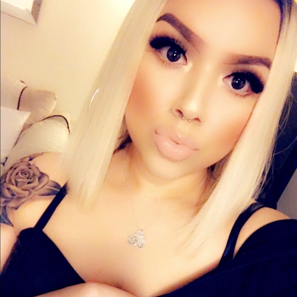 Meet your Posher, Lucelena - Picture 1 of 1